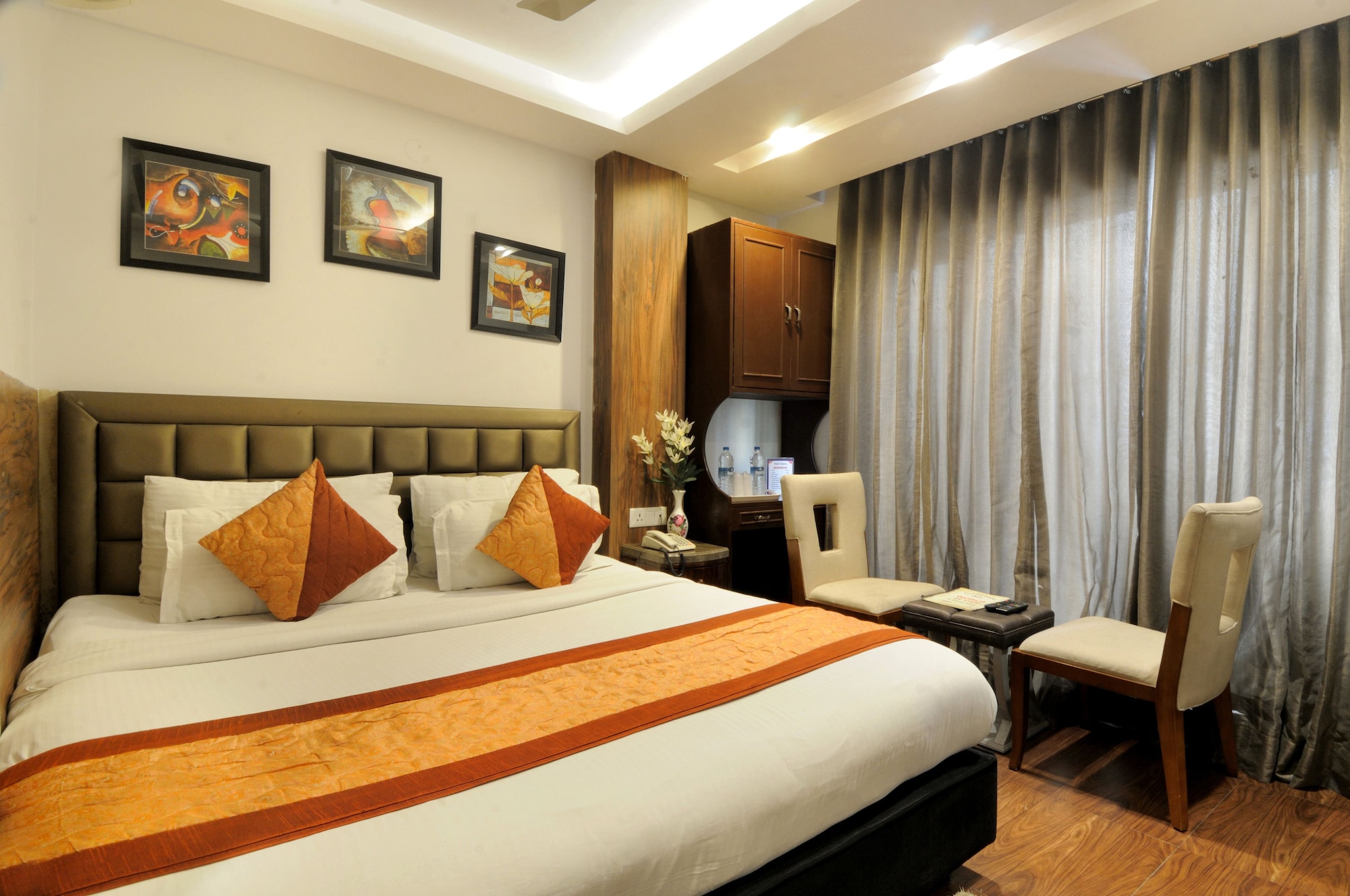 Super, Deluxe, Double Bed