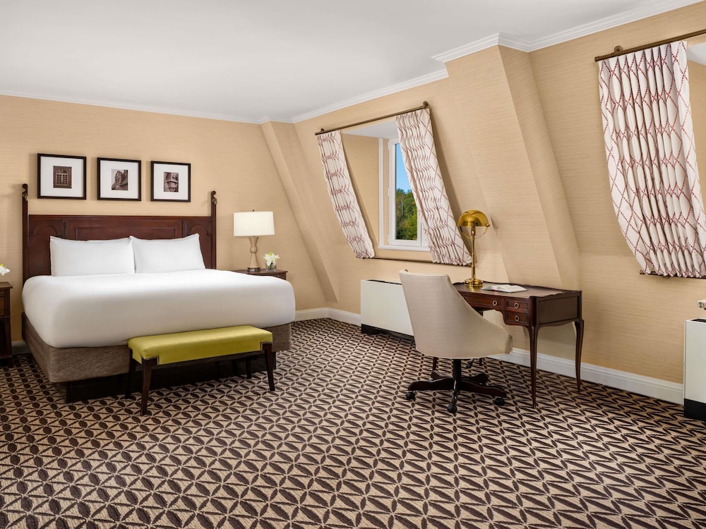 Fairmont, King Bed، Fairmont Le Manoir Richelieu 2/5