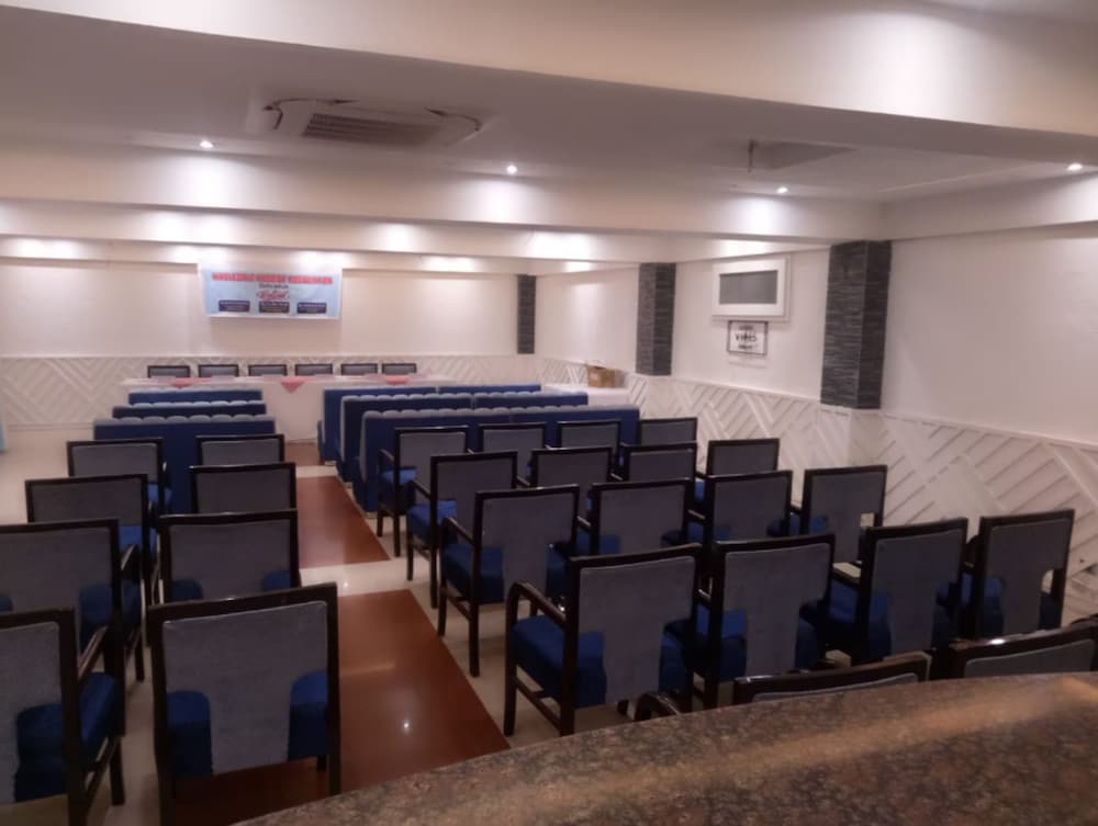 HOTEL DOON REGENCY 34/41