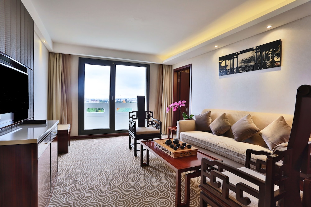 HUATIAN CHINAGORA HOTEL 37/63