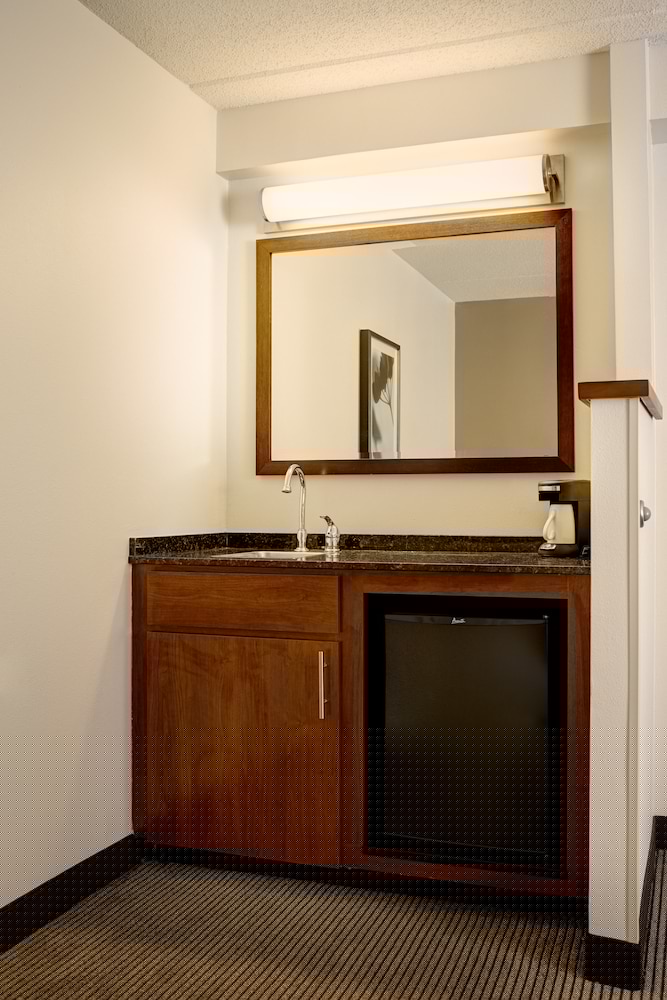 Hyatt Place Reno Tahoe Airport 6/75
