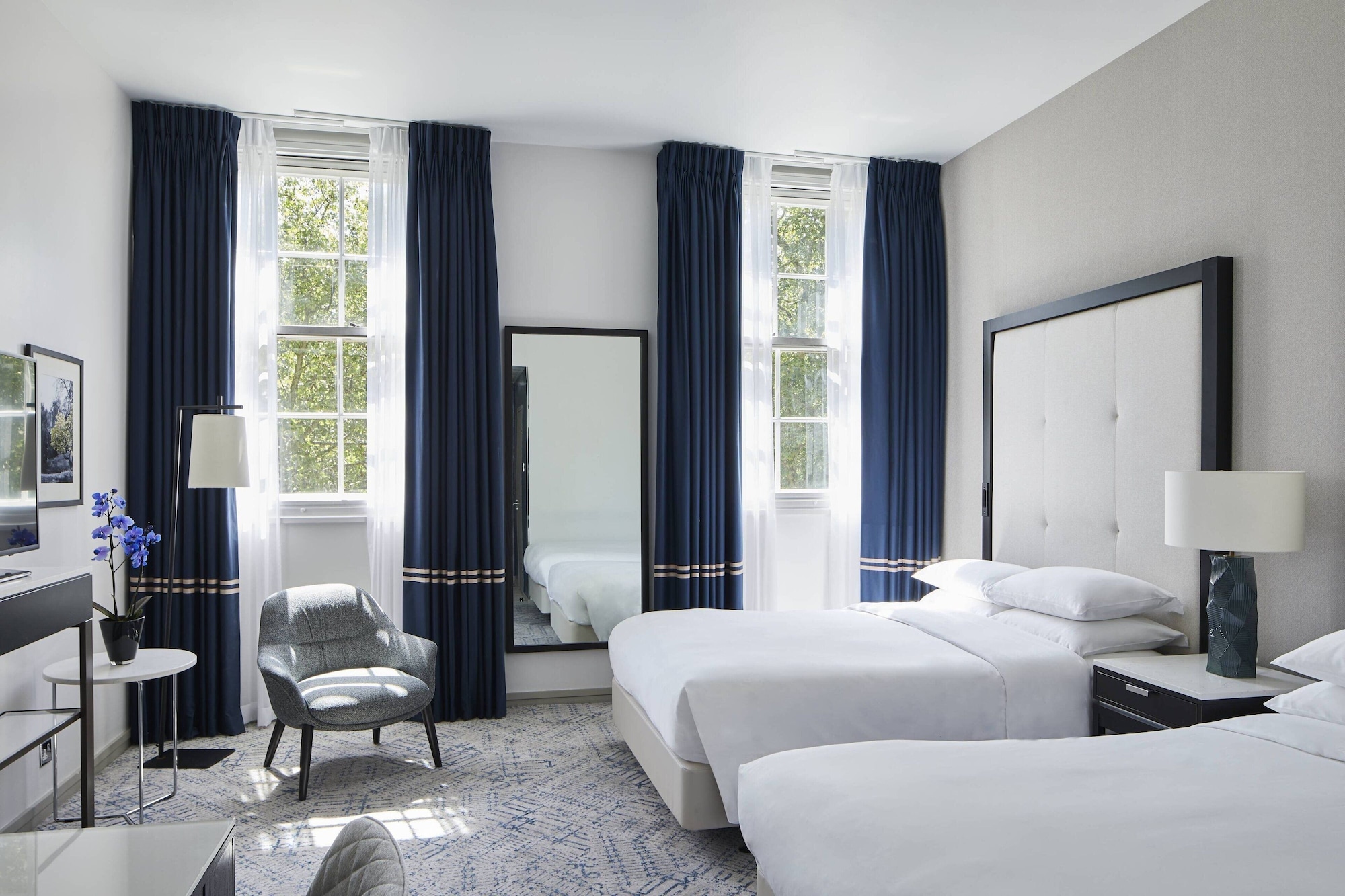 SUPERIOR, 2 DOUBLE BEDS