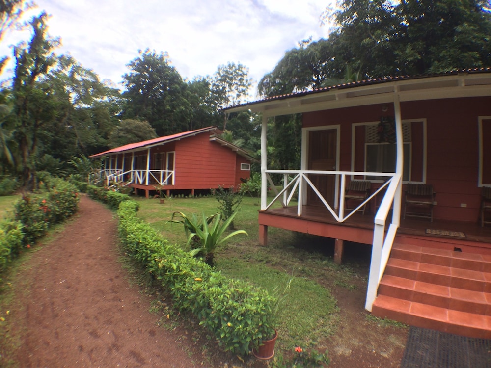 Caribbean Paradise Eco-Lodge 7/50