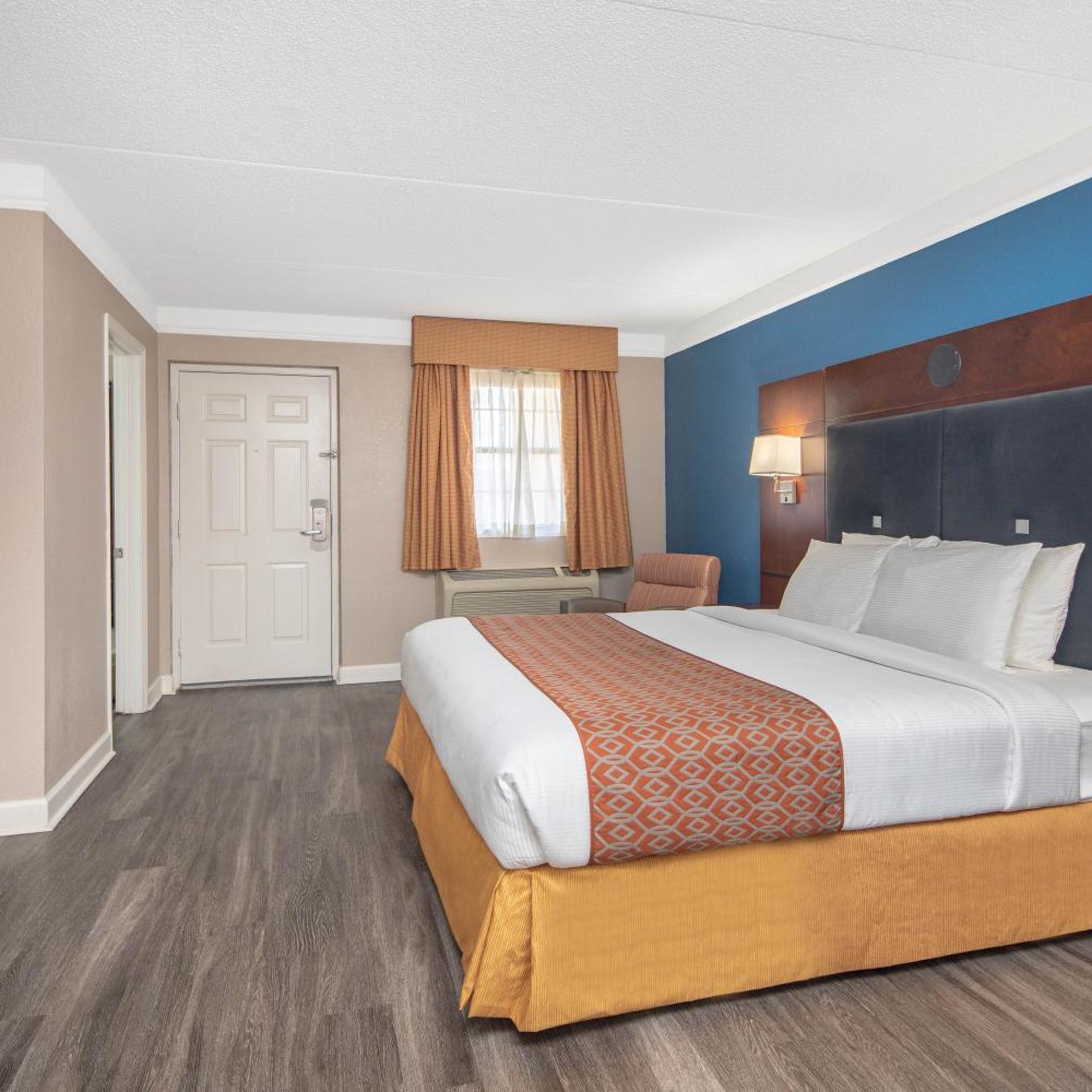 ROOM, KING BED, ACCESSIBLE