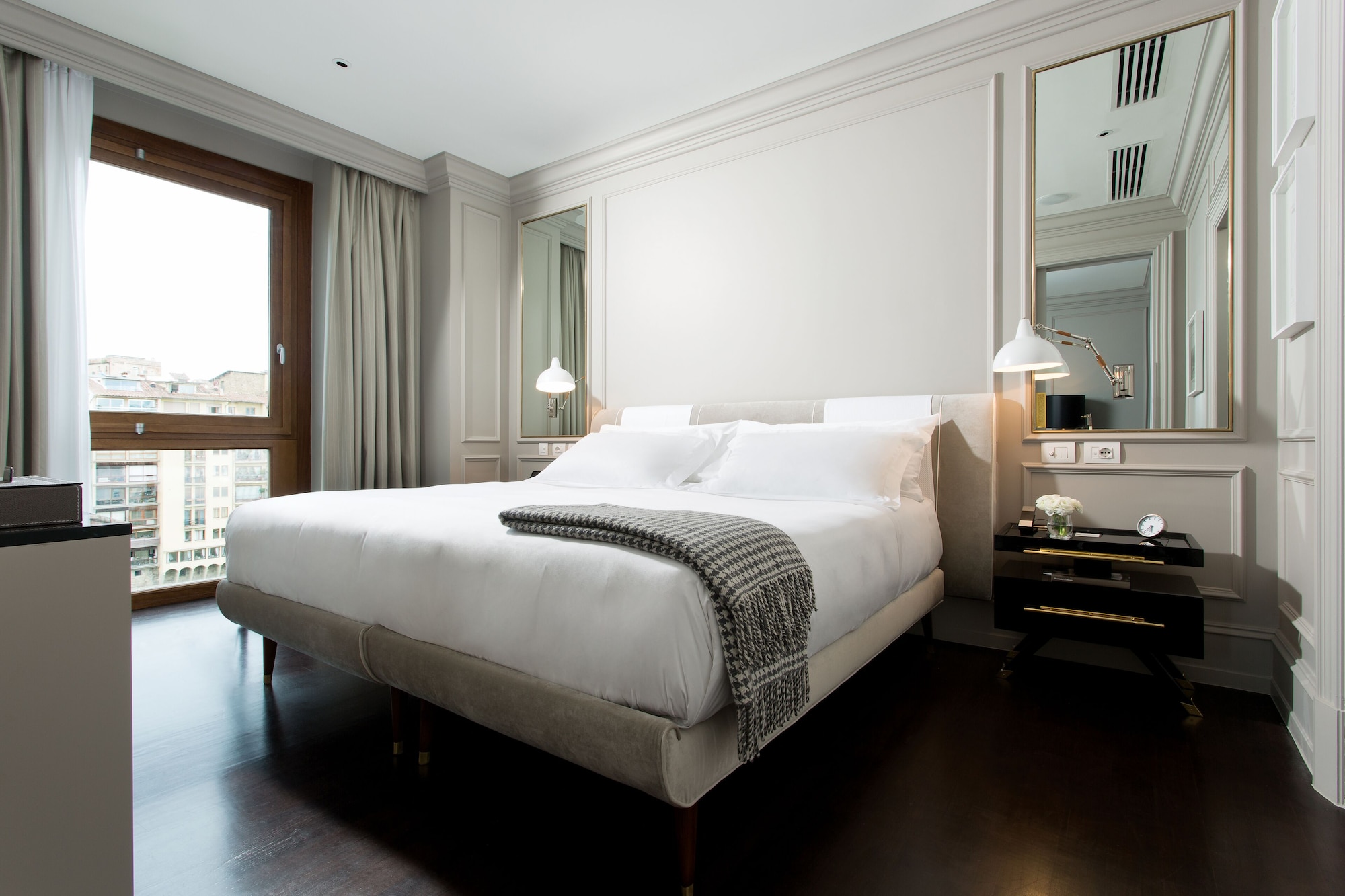 SUPERIOR, SUITE, RIVER VIEW