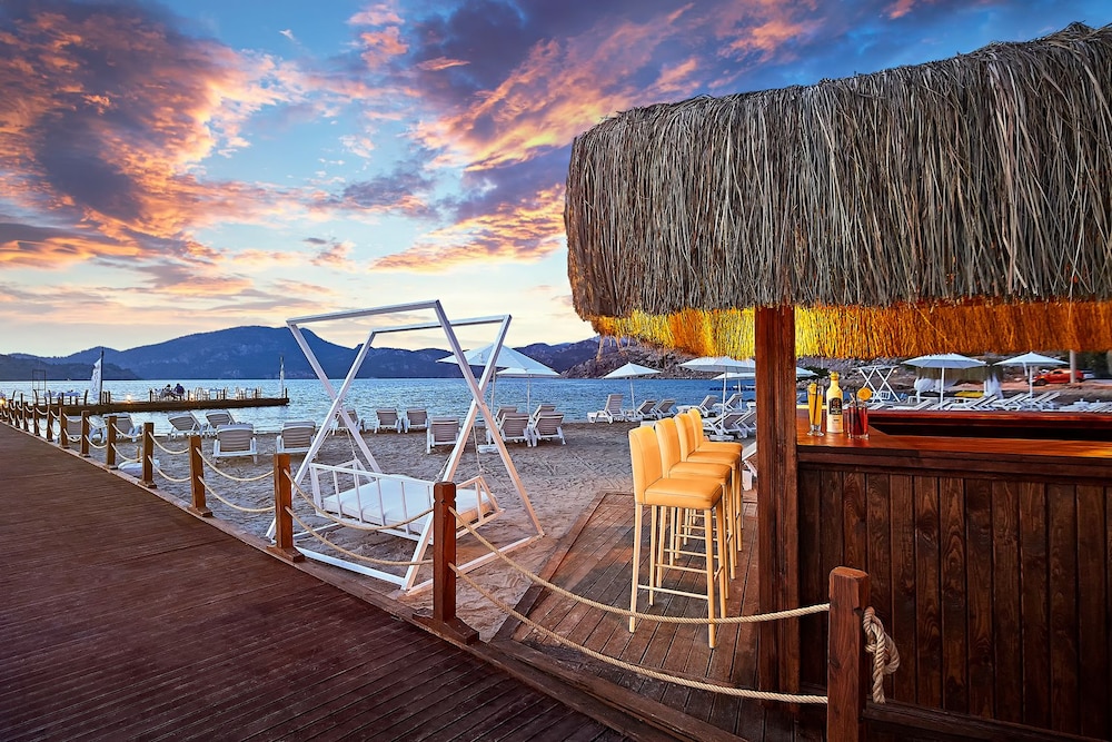 Fi Light Solto Boutique Beach Hotel 35/41