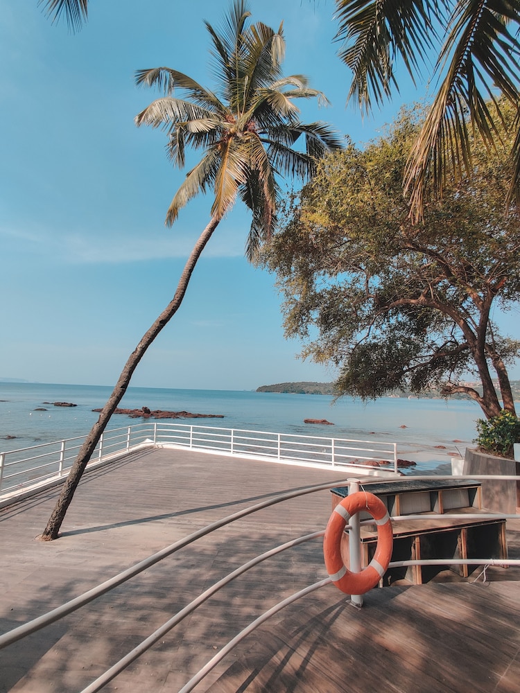 Bambolim Beach Resort 56/61