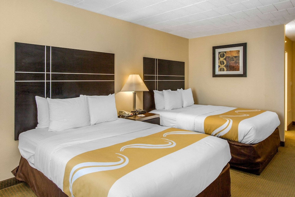 Quality Inn Ledgewood - Dover 12/42