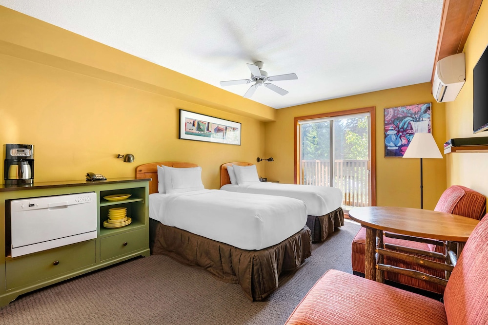 2 BEDROOMS, SUITE, DOUBLE OR TWIN BED
