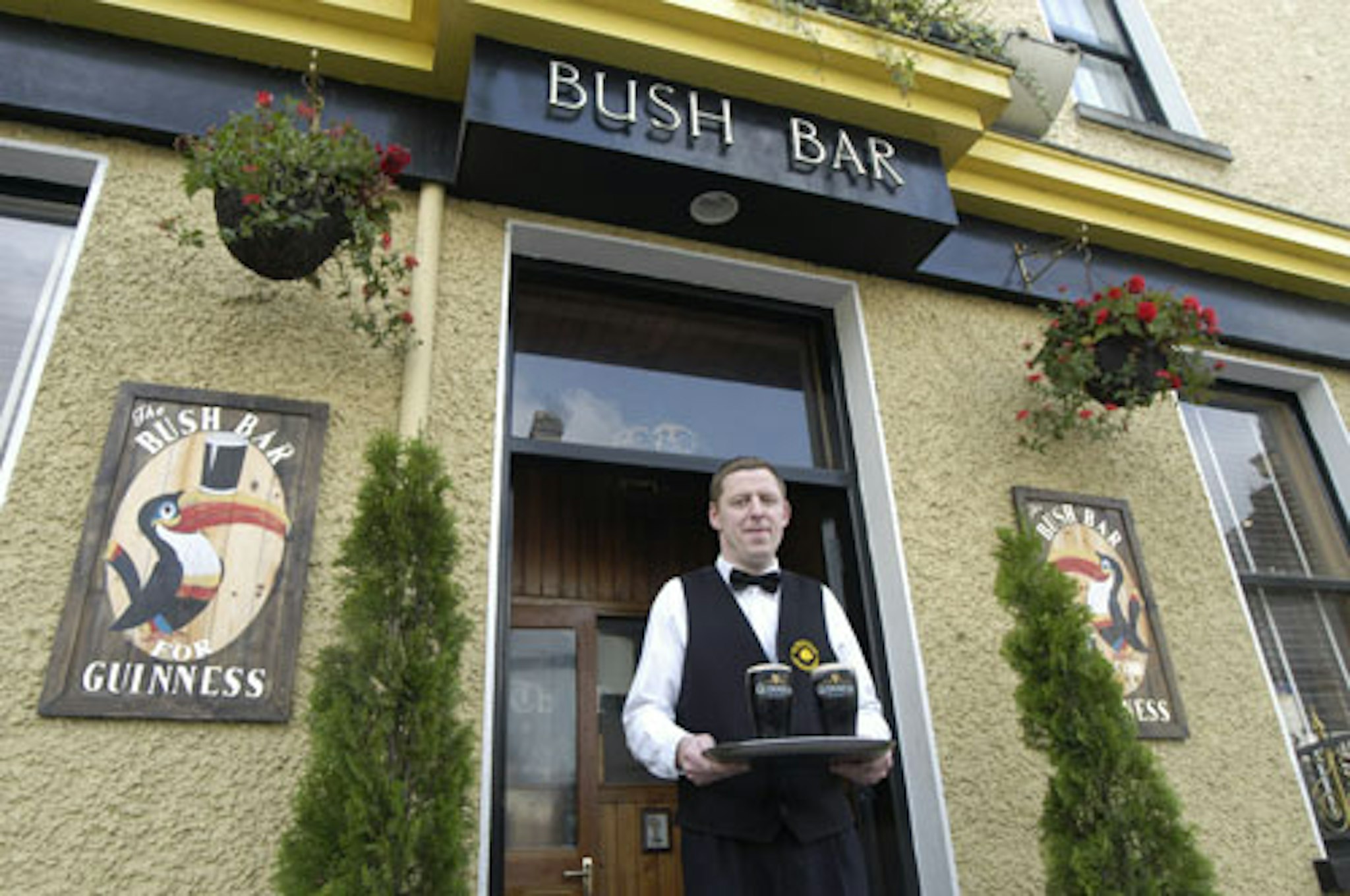 Bush Hotel 5/38