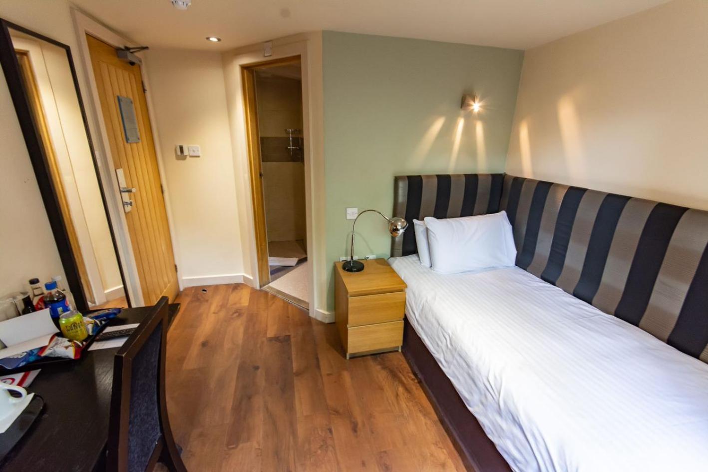 Room, Single, Main House