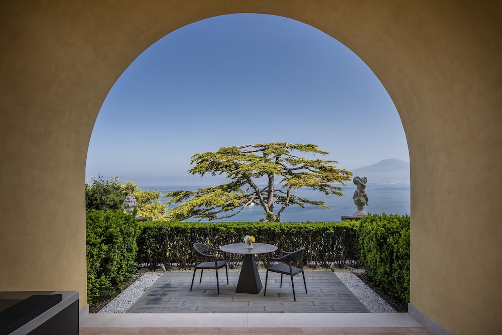 Grand Hotel Angiolieri in VICO EQUENSE
