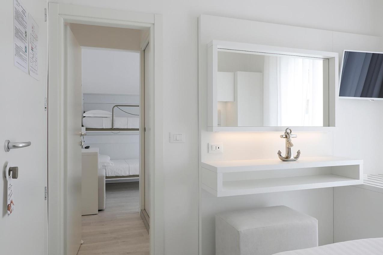 Hotel Gambrinus Mare 48/50