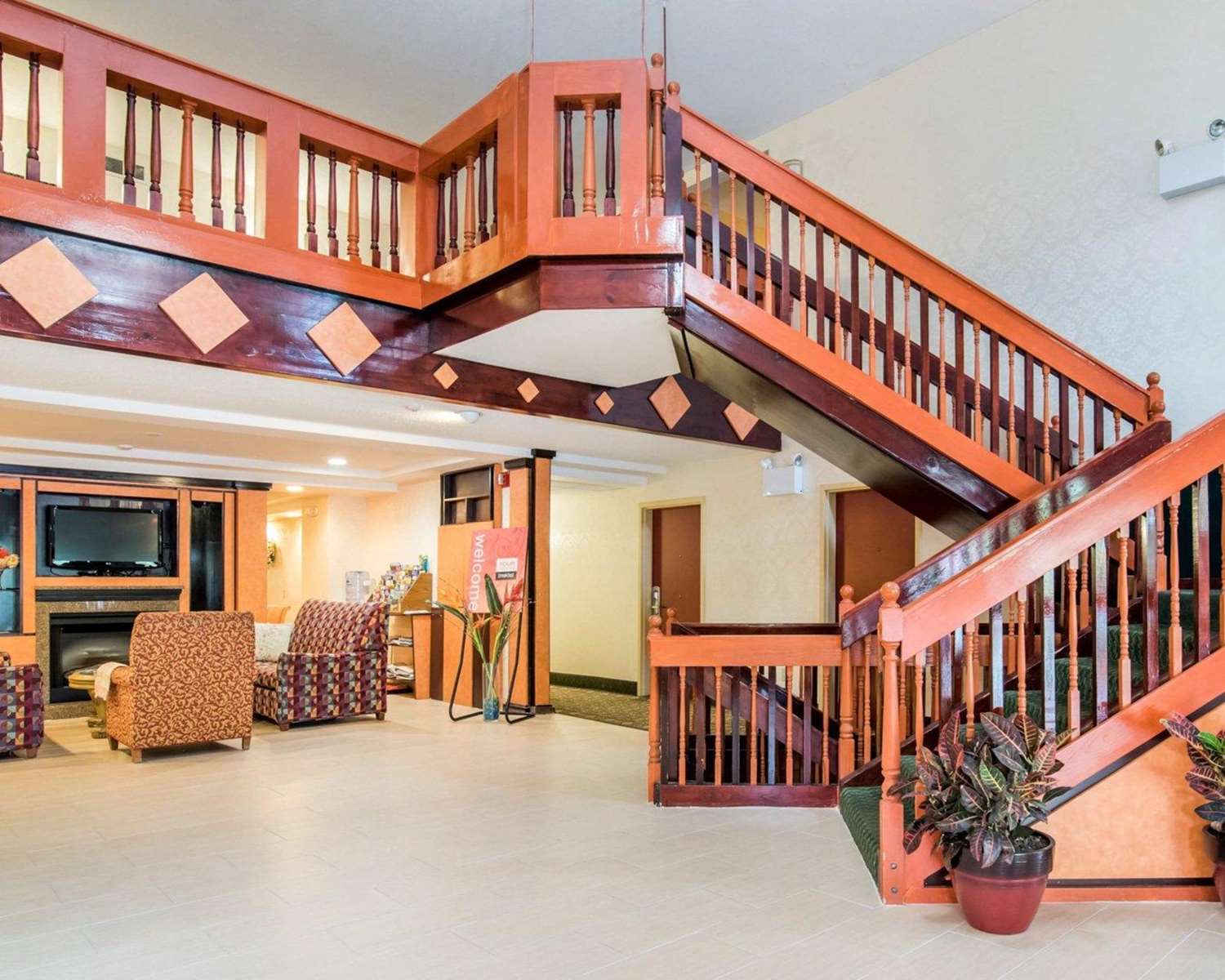 Quality Inn Ashland, NH 2/33