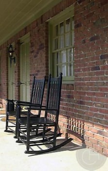 Hillwinds Inn 31/44