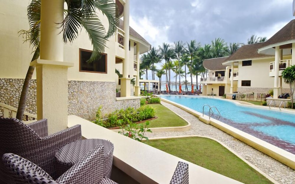 Ambassador In Paradise 45/49