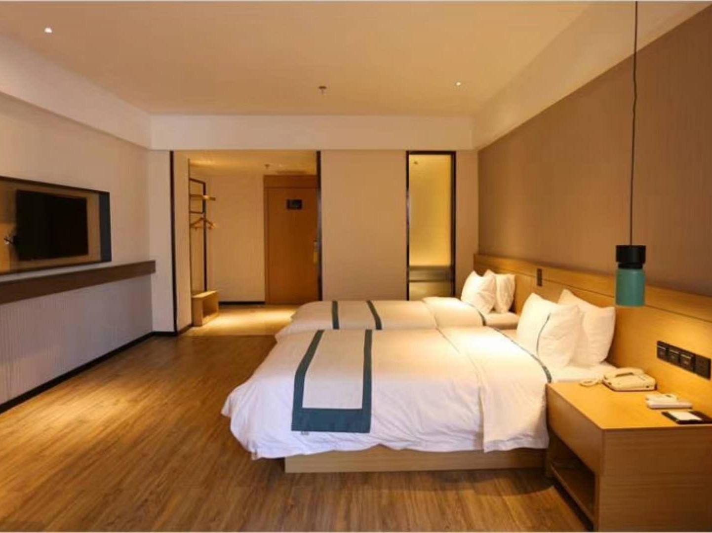 City Comfort Inn Xiantao First Middle School 22/52