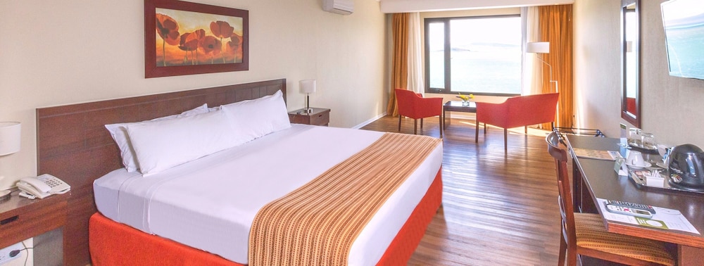 Xelena Hotel and Suites 4/49