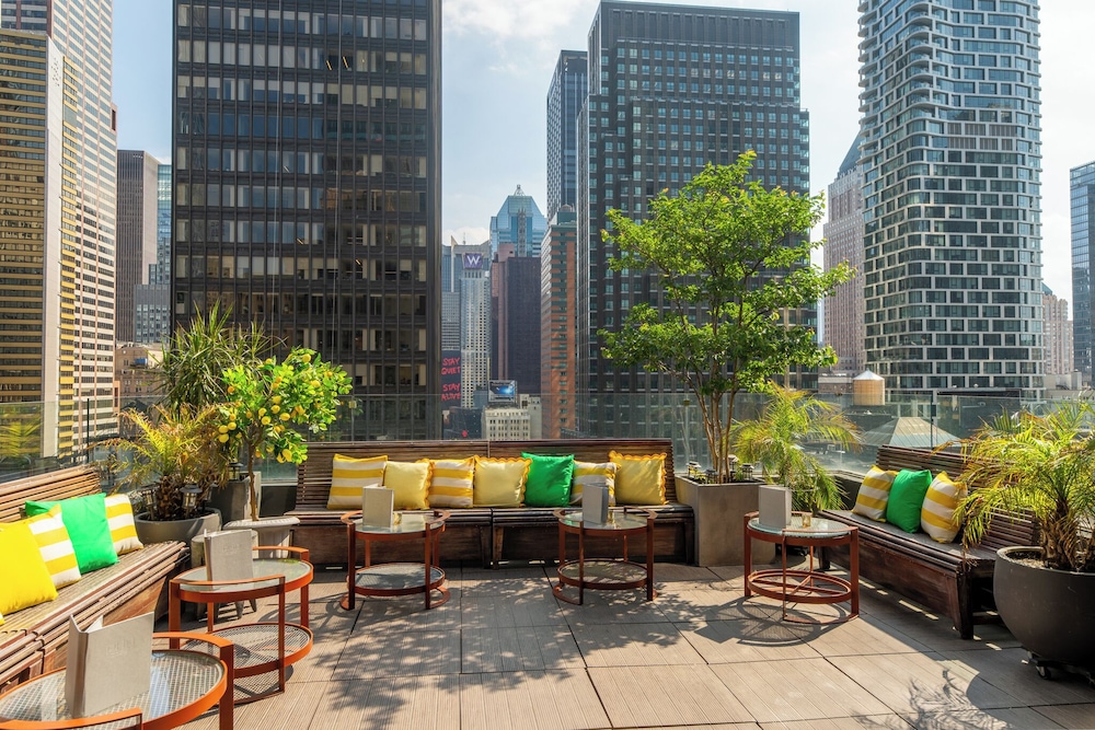 Dream Midtown 66/72