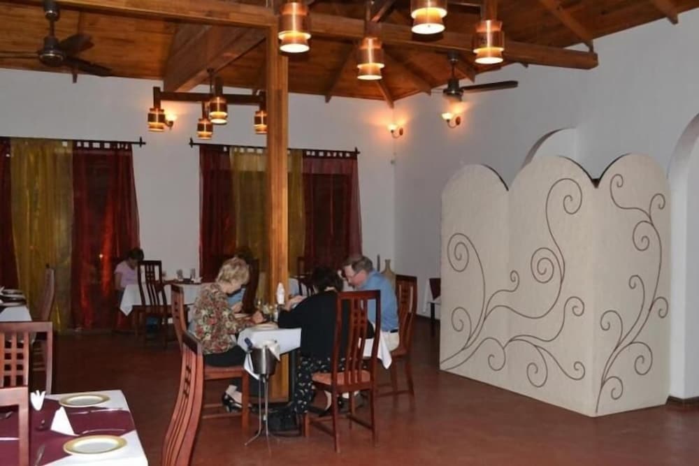 Ngolide Lodge 32/45