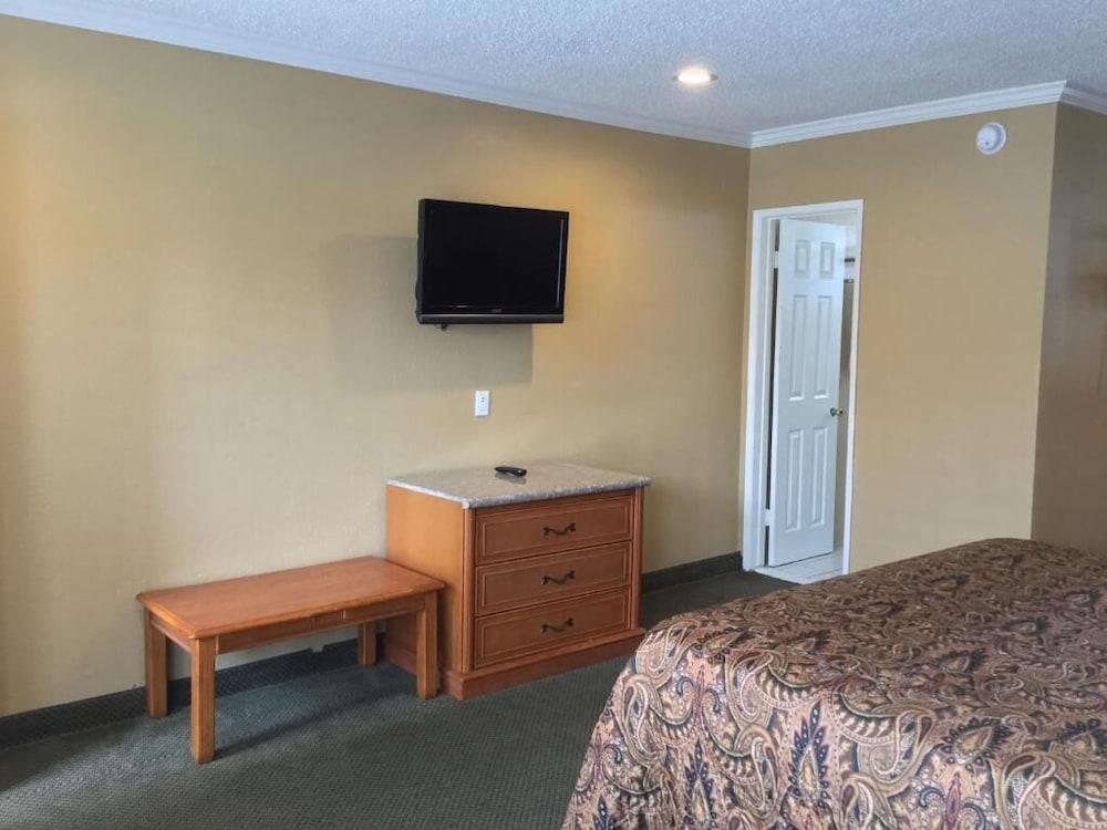 LYFE INN & SUITES by AGA - Beverly Hills 47/57