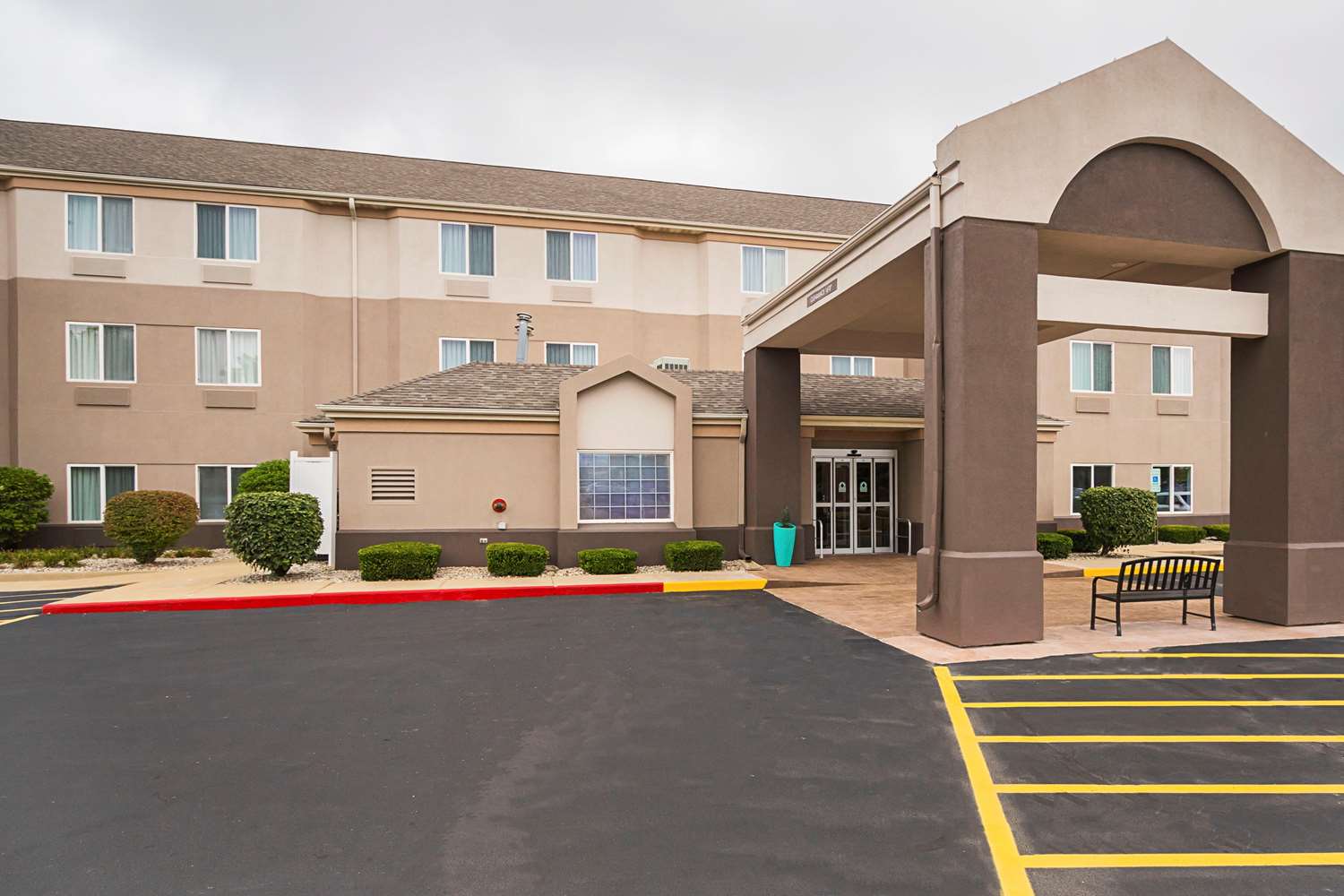Sleep Inn & Suites Danville IL 25/28