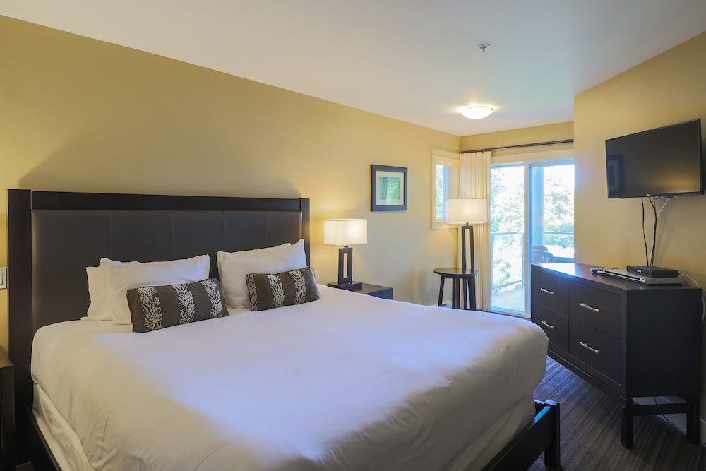 Pacific Shores Resort & Spa 6/48