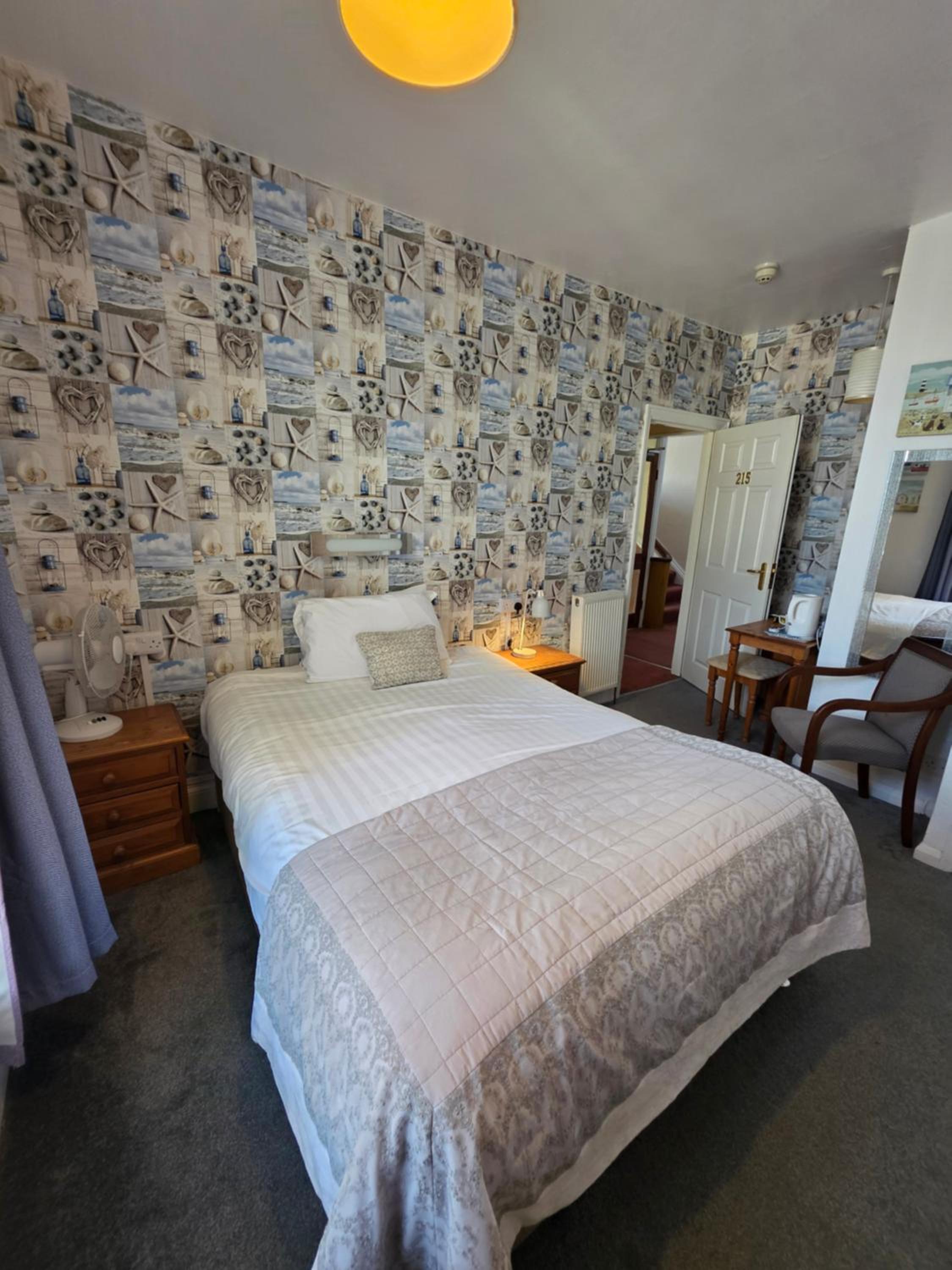 غرفة مفردة كبيرة، Rivelyn Hotel 3/5