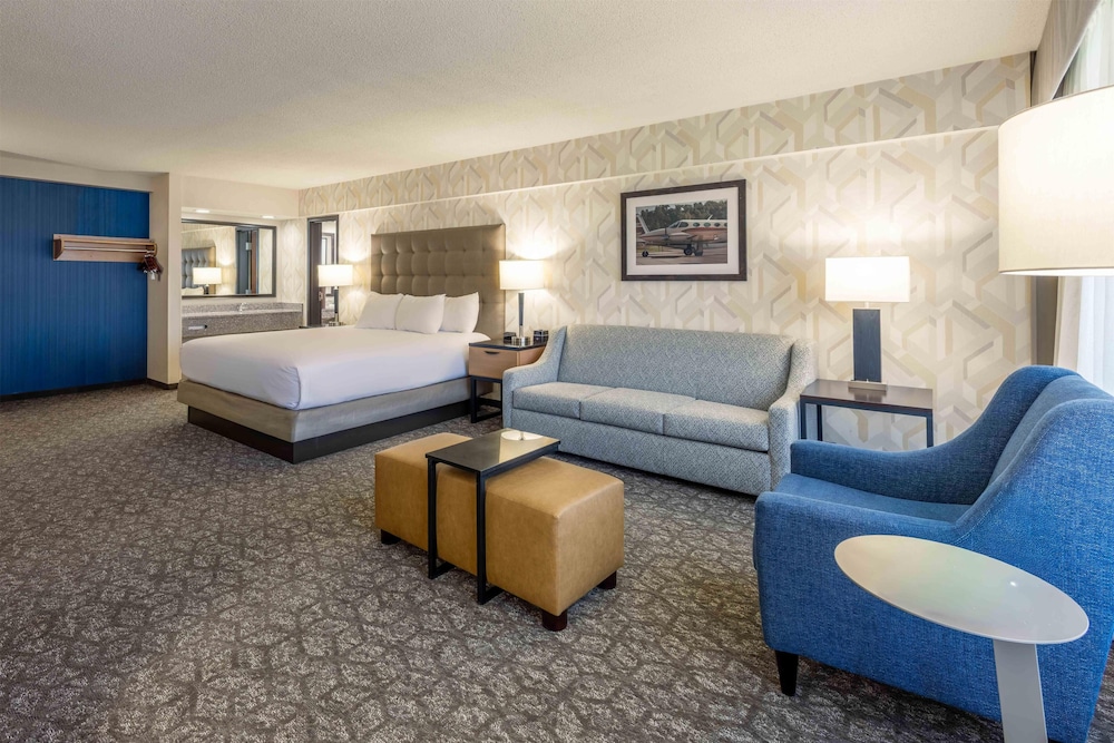 Drury Inn and Suites St Louis Airport 28/49