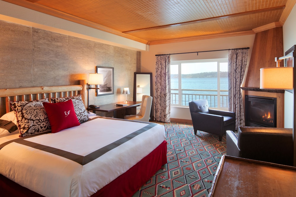 OVERWATER, EXECUTIVE, SUITE