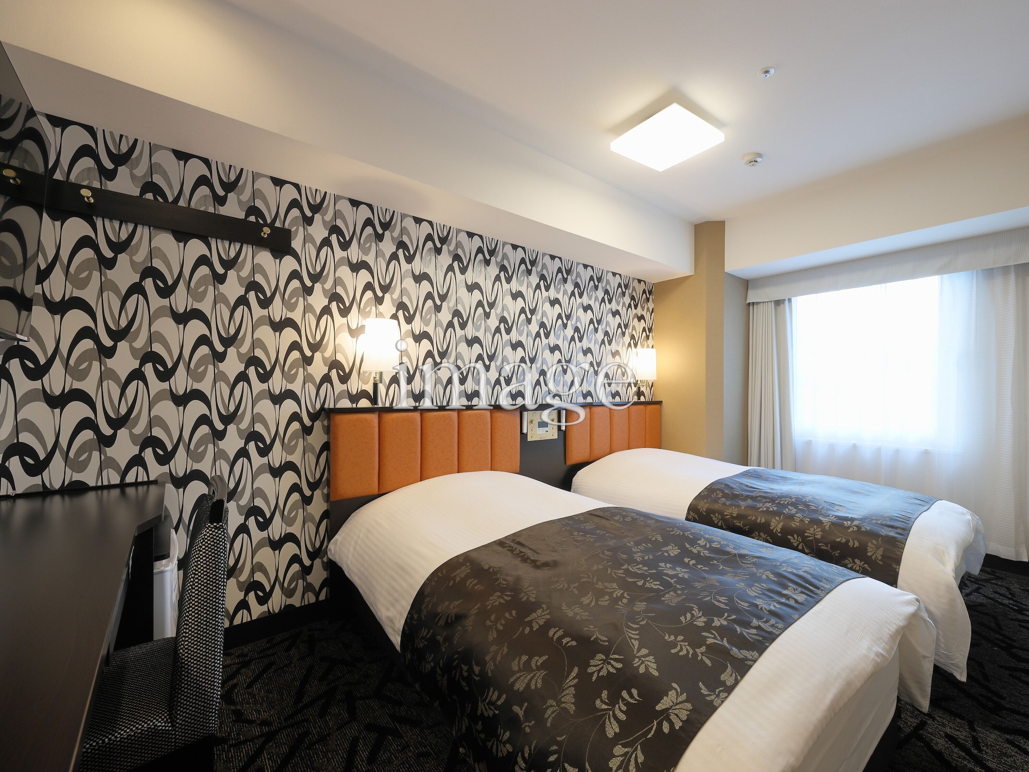 ROOM, TWIN BEDS