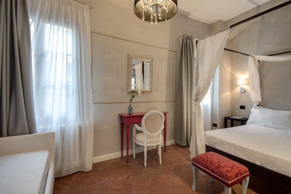 D Epoca Borgo Albizi Residence 15/30