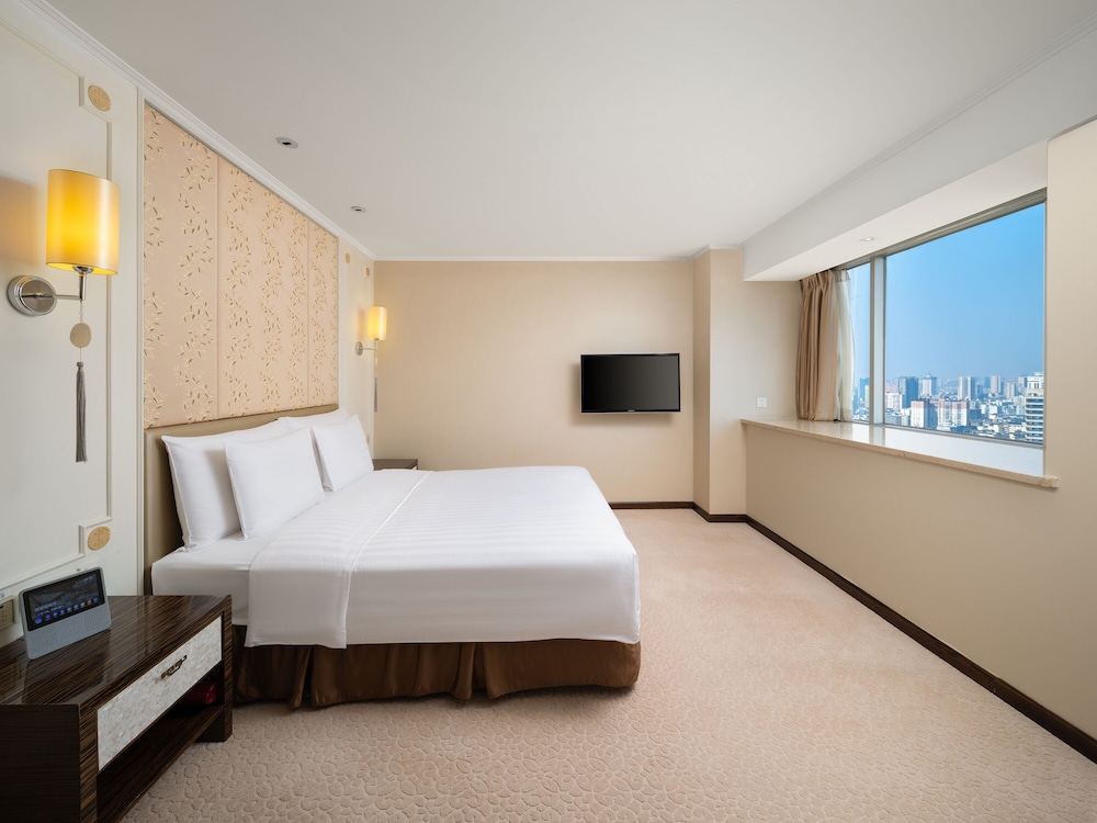 Dorsett Grand Chengdu 15/59