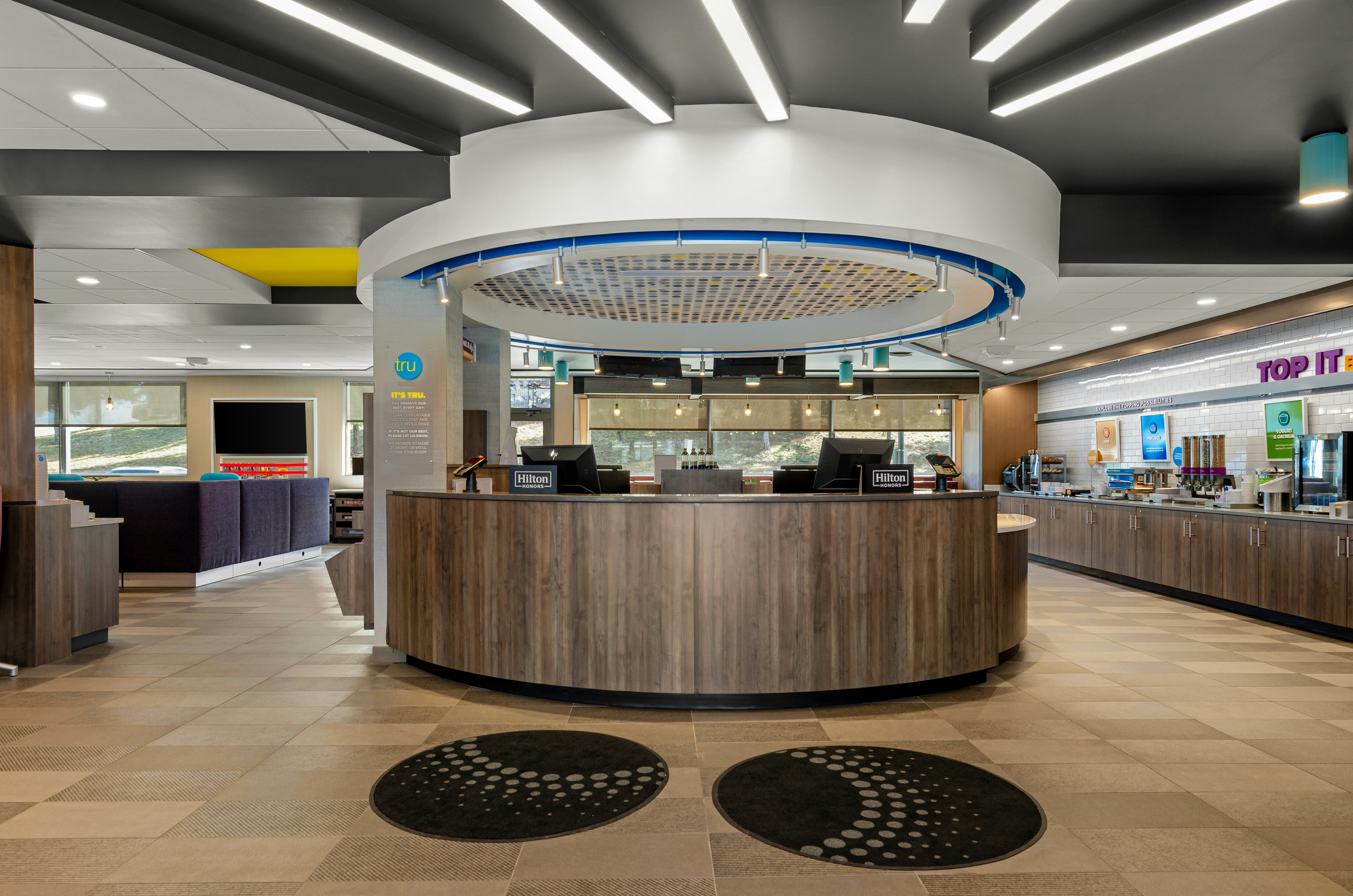 Lobby at Tru by Hilton Christiansburg, CHRISTIANSBURG - VA