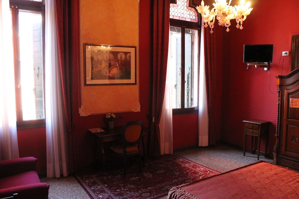 Al Palazzo Lion Morosini 16/27