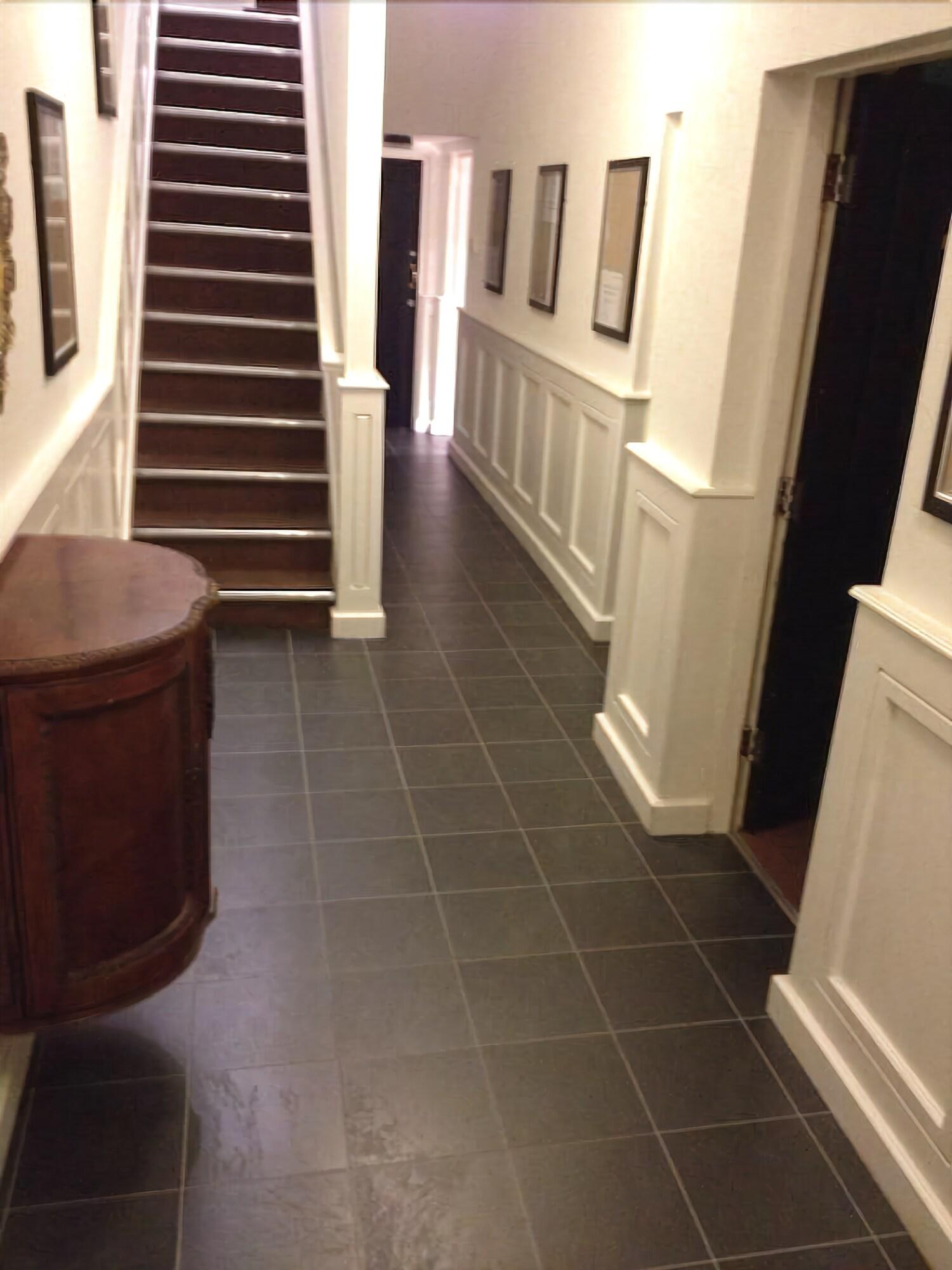 Hendham House Hotel 50/51
