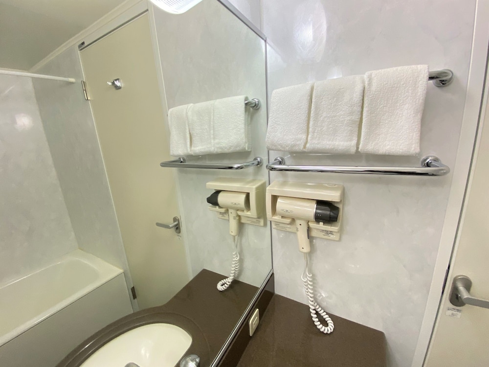Hotel 1 2 3 Kokura 67/68
