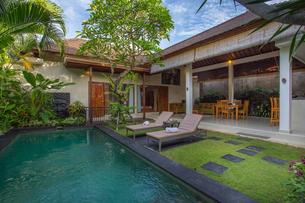 Sandi Agung Villa 43/50