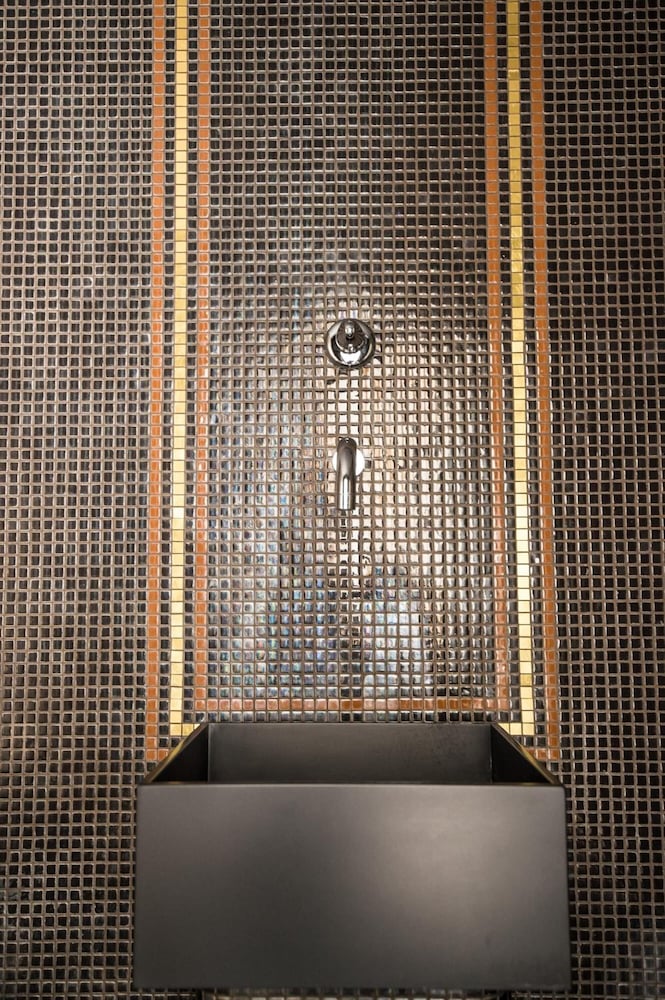 Hotel Colombo 8/50