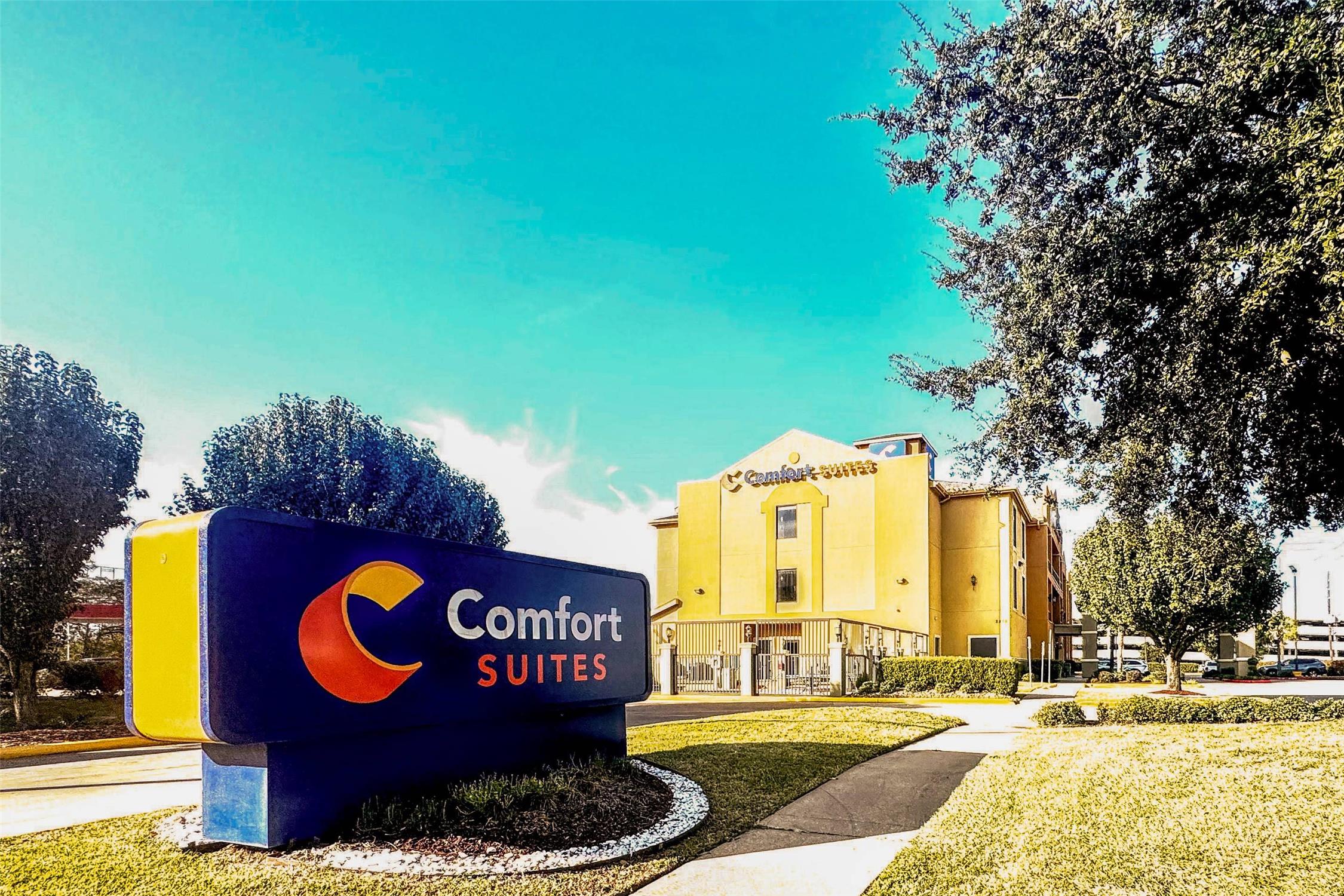 Comfort Suites Westchase Houston Energy Corridor 8/54