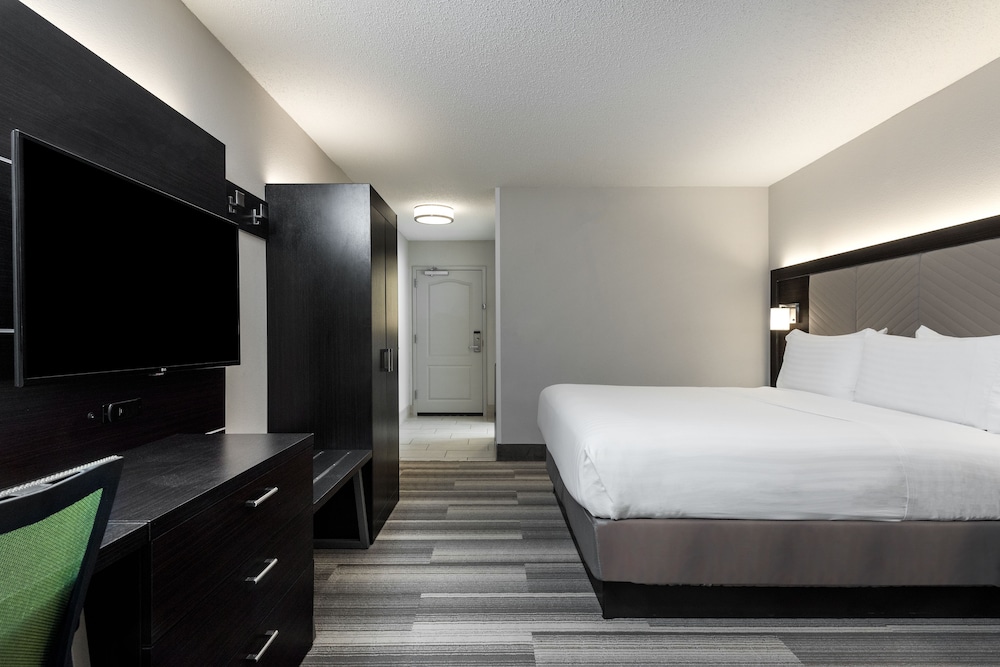 Holiday Inn Express and Suites Florence I-95 and I-20 Civic Ctr, an IHG Hotel 27/70