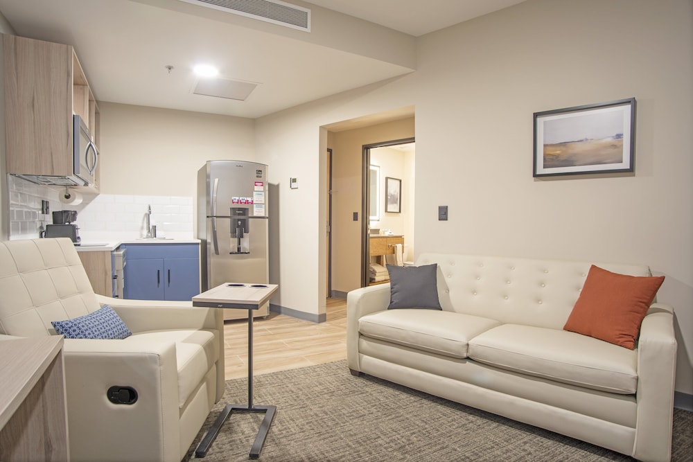 Candlewood Suites Guadalajara Galerias 23/49