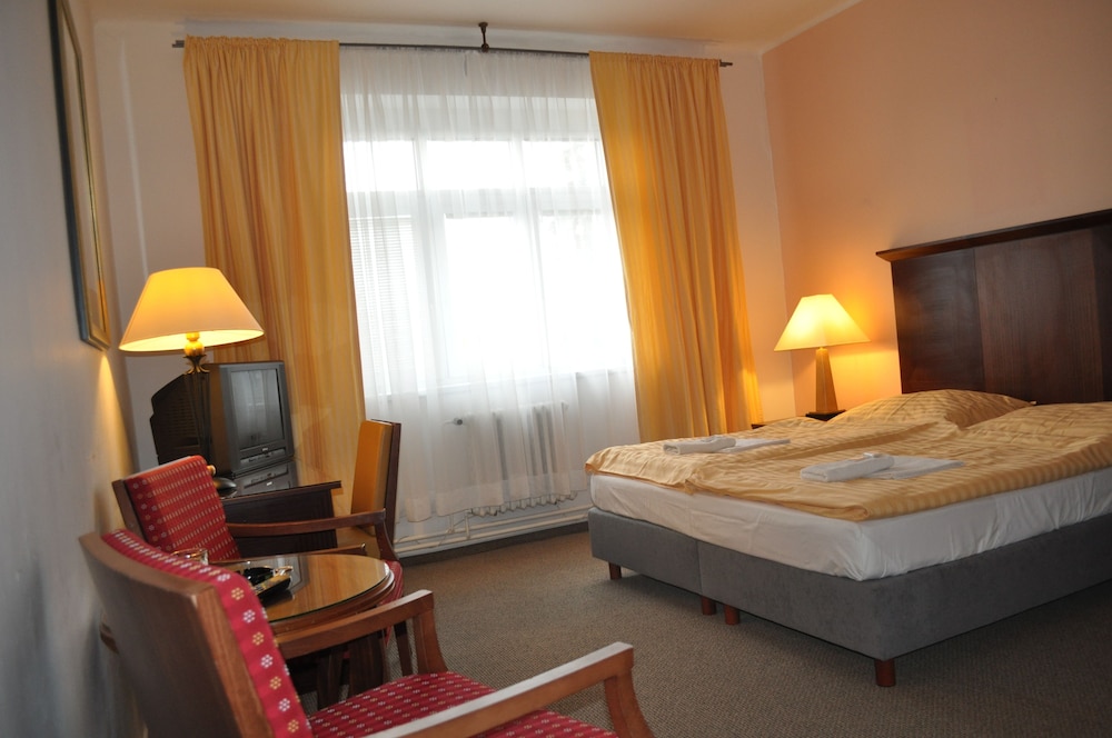 STANDARD, DOUBLE BED