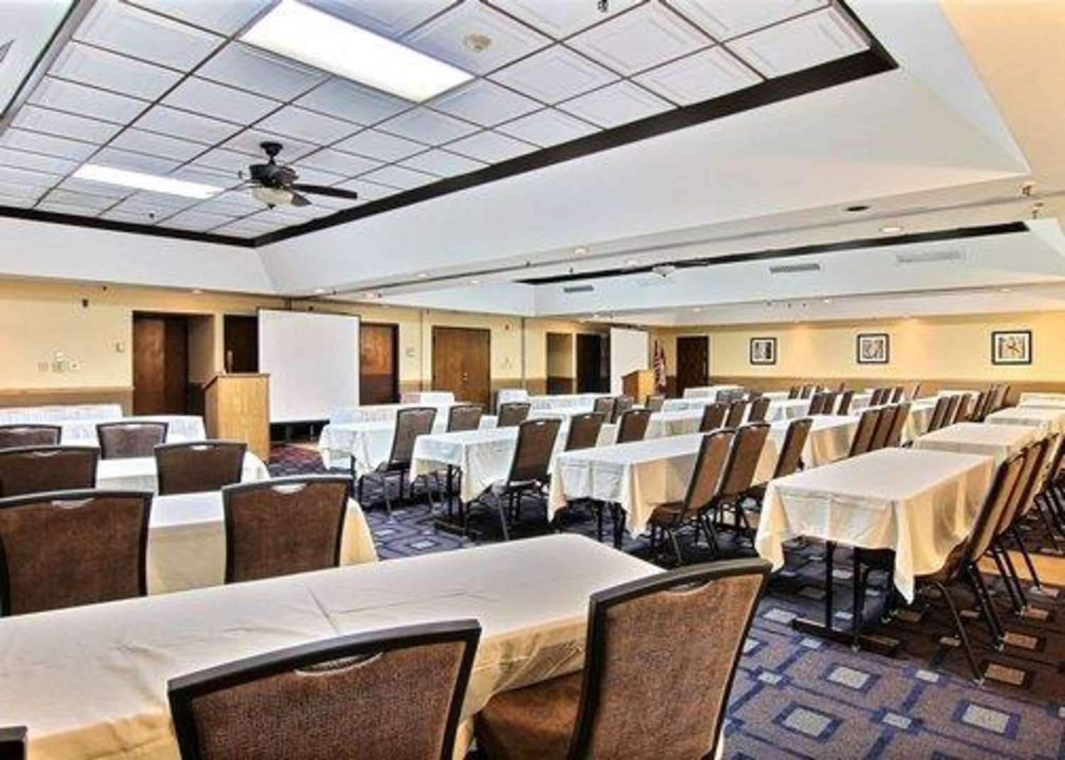 Quality Inn Thief River Falls, MN 20/23