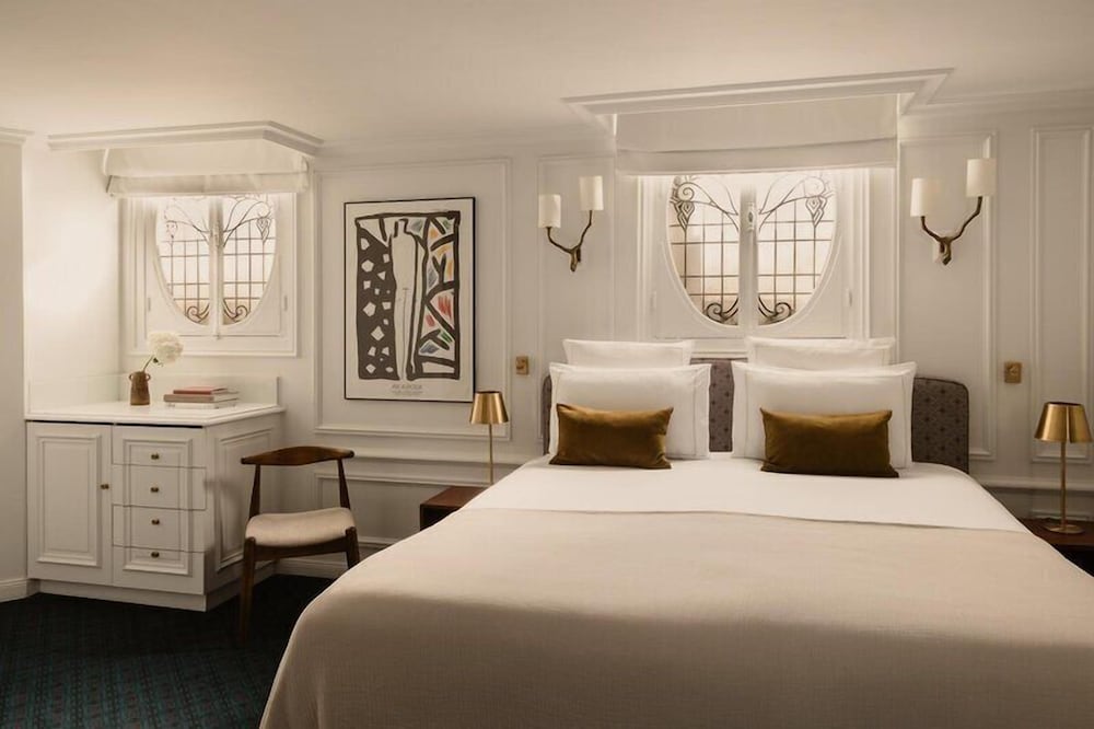 Bourgogne Hotel and Montana in PARIS