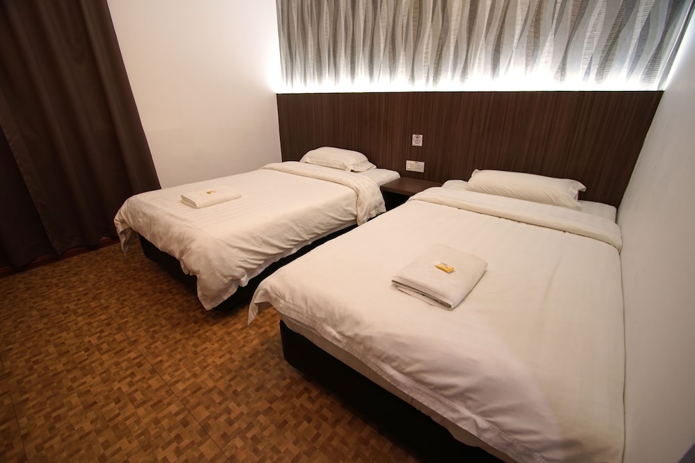 Pavilion Inn 17/28
