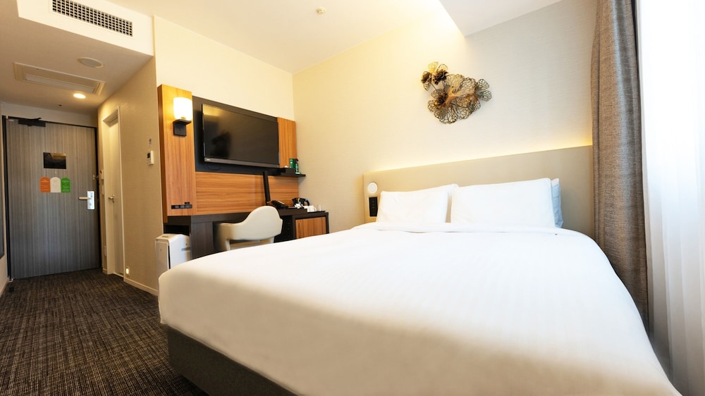 ROOM, QUEEN BED