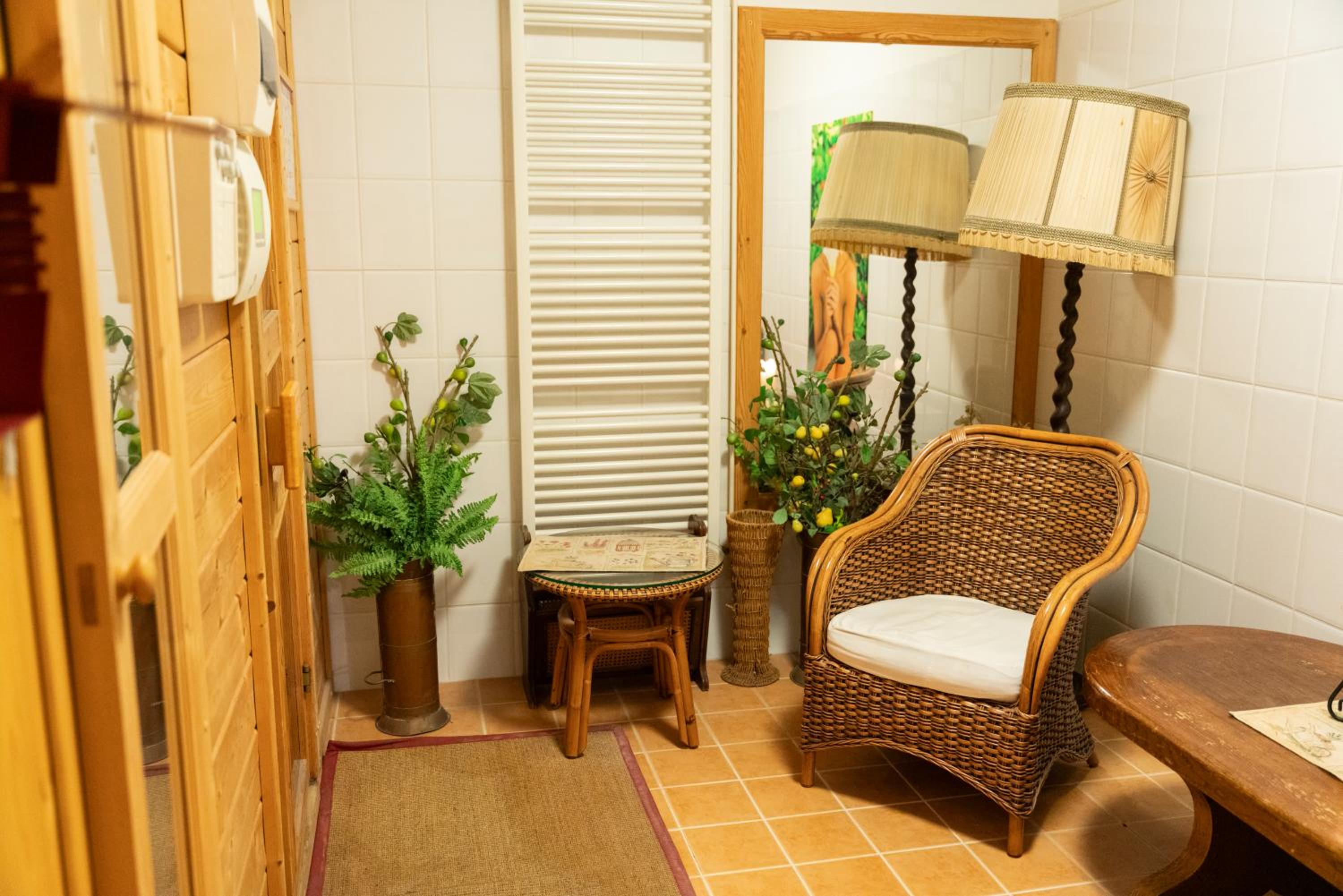 Bobbio Hotel 35/55
