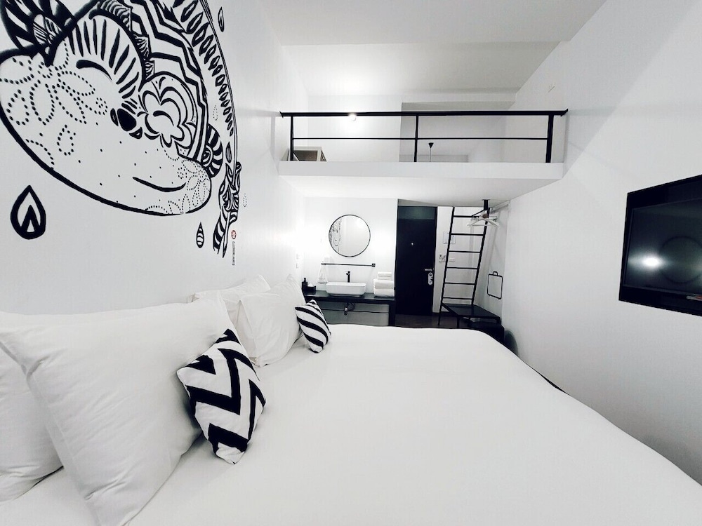 Blu Monkey Hub and Hotel Ranong 12/46