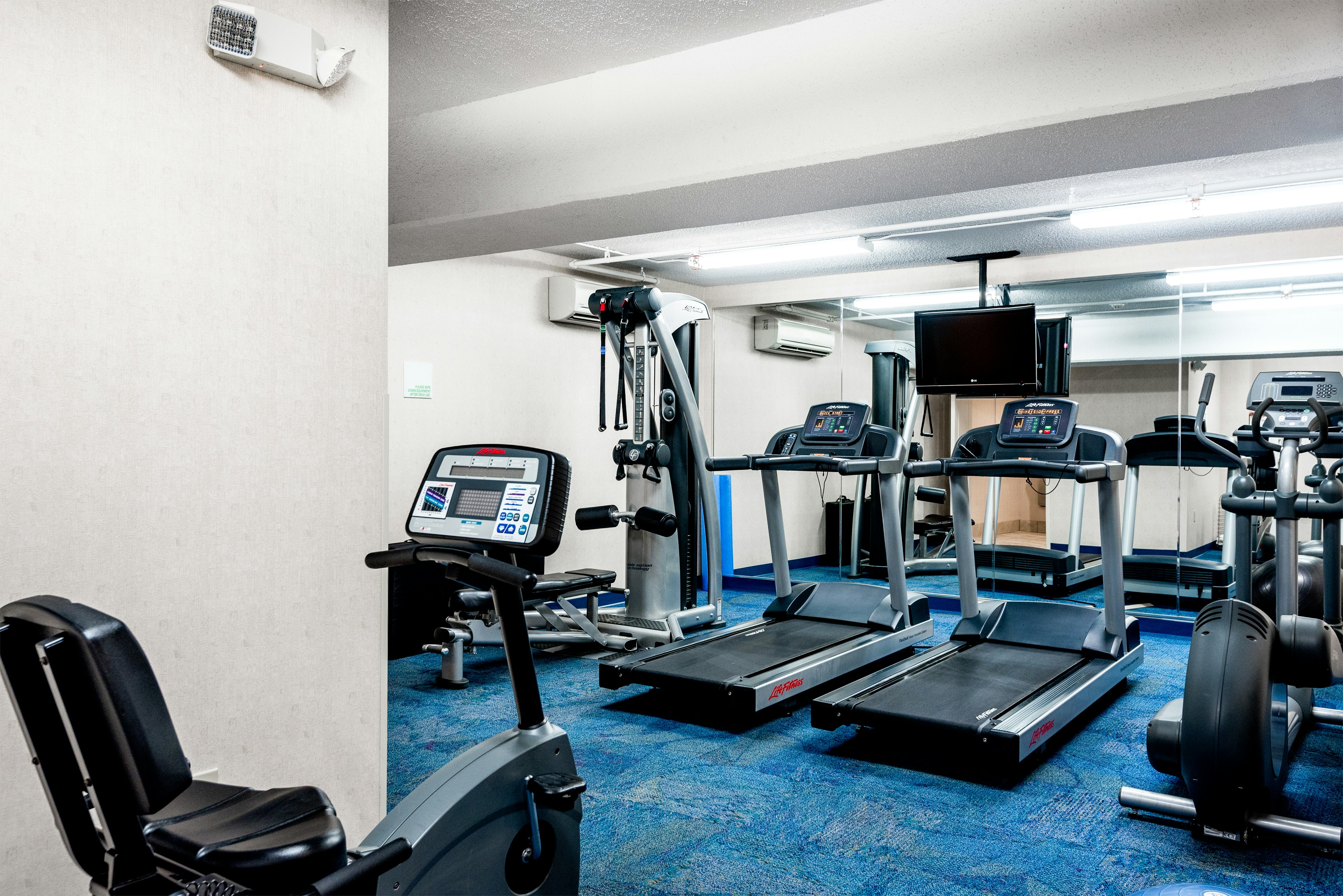 Holiday Inn Johnstown-Gloversville 30/66